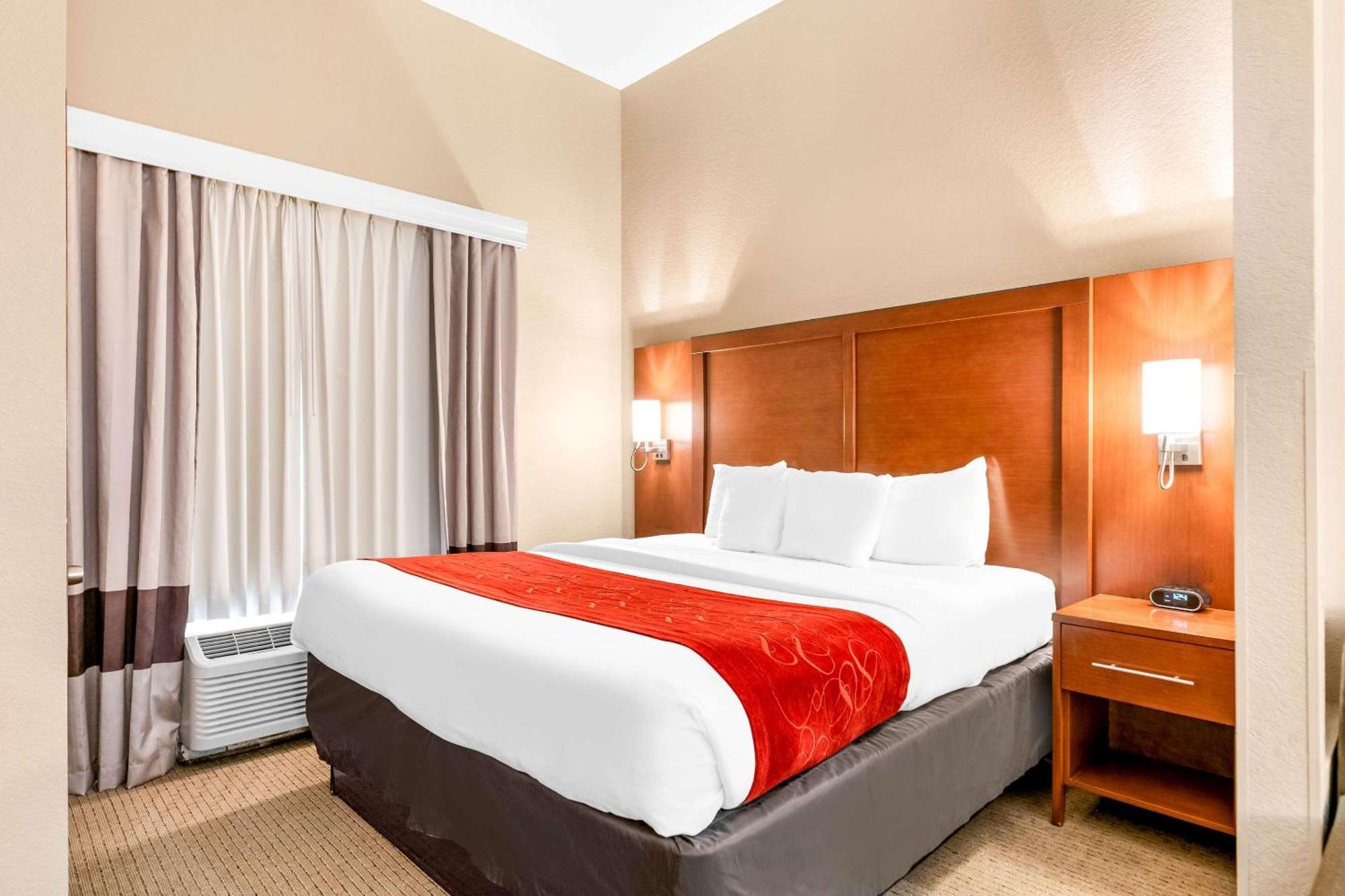 Comfort Suites Orlando Airport Exterior foto